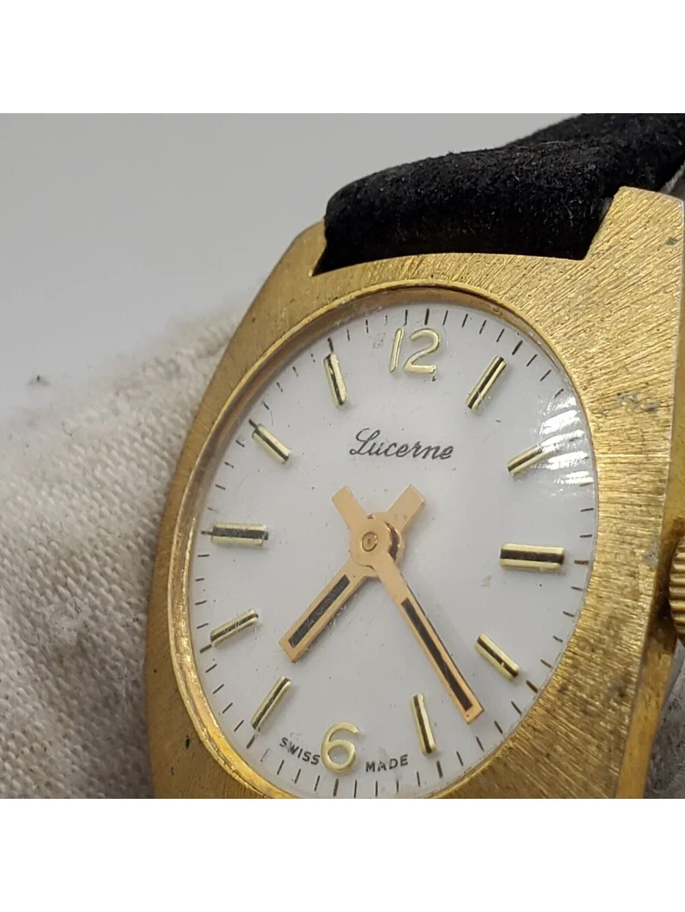 Vintage Lucerne Mechanical Watch Women Running Gold Tone Black Band 23mm